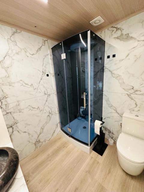 Fantastic Larimar New Apartment سالو المظهر الخارجي الصورة